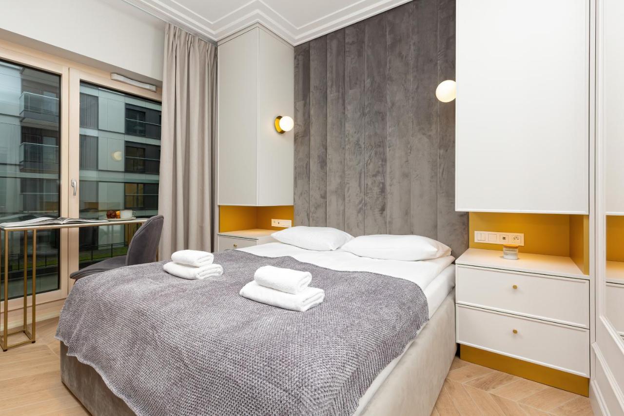 Mennica Residence Central Apartment By Renters Prestige Warsaw Luaran gambar