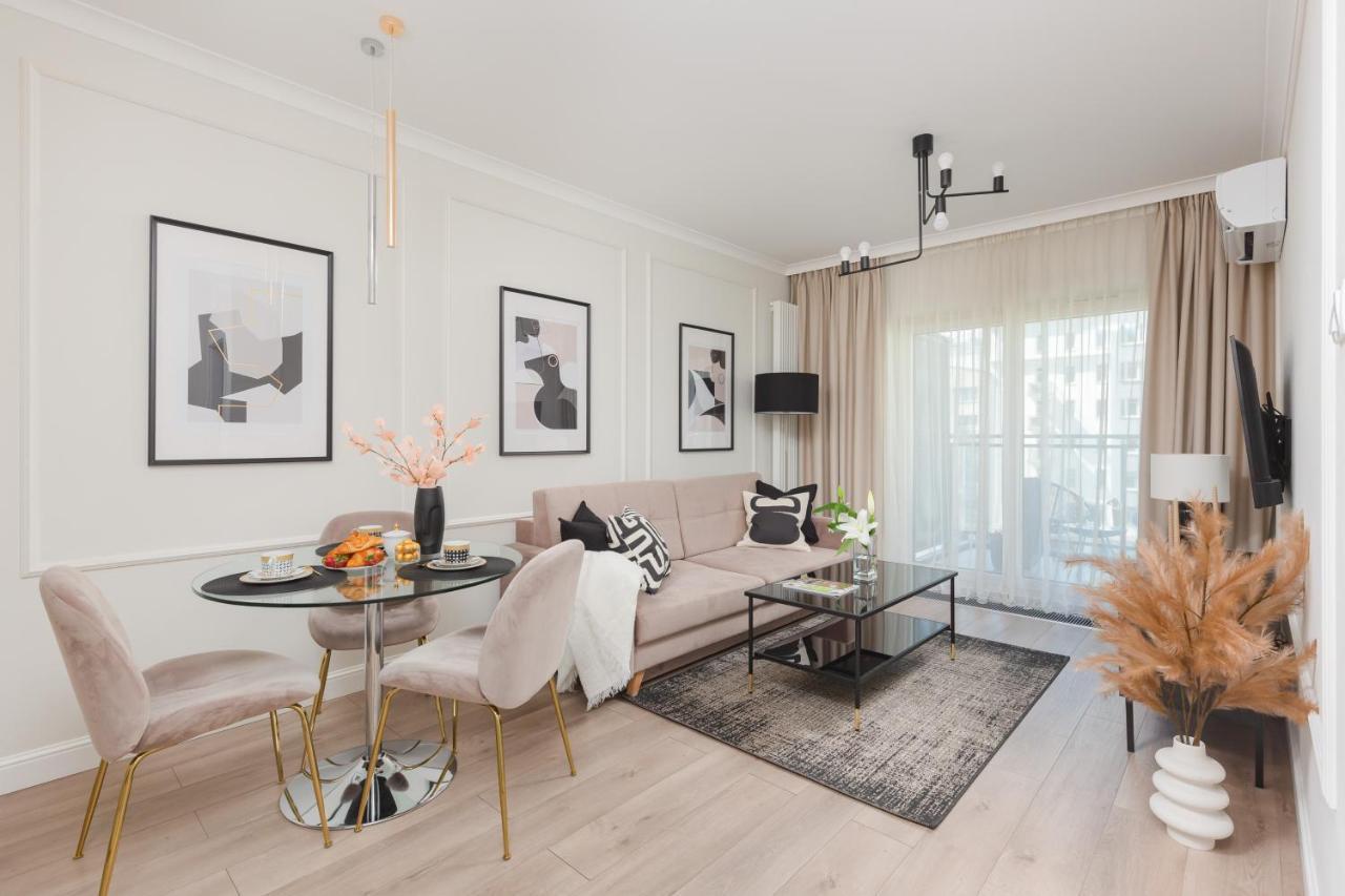 Mennica Residence Central Apartment By Renters Prestige Warsaw Luaran gambar