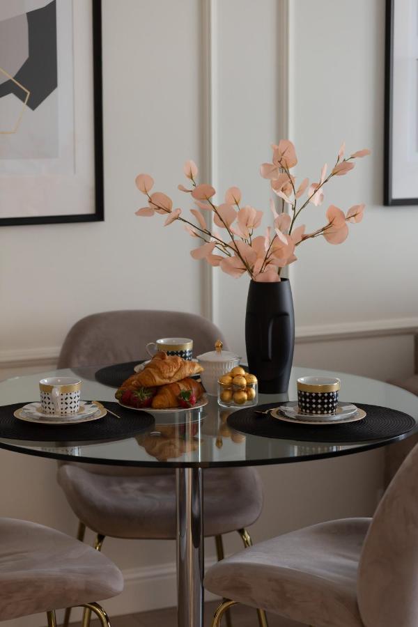 Mennica Residence Central Apartment By Renters Prestige Warsaw Luaran gambar